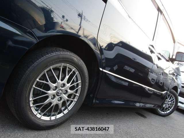 Toyota VOXY HYBRID 2018-08 339974-19