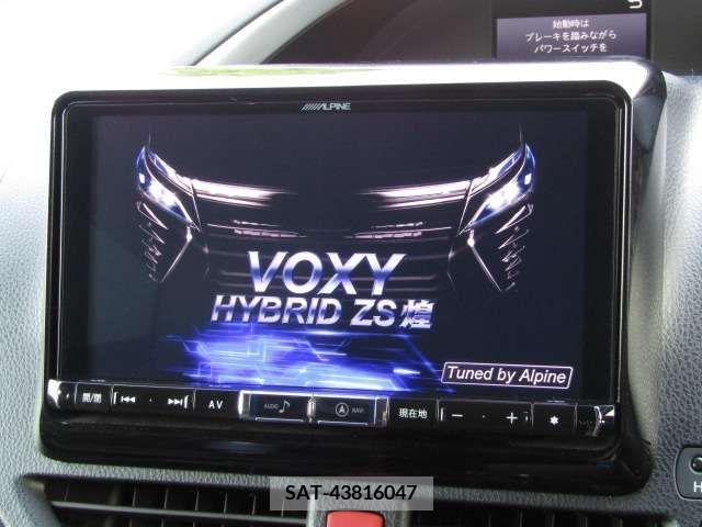 Toyota VOXY HYBRID 2018-08 339974-2