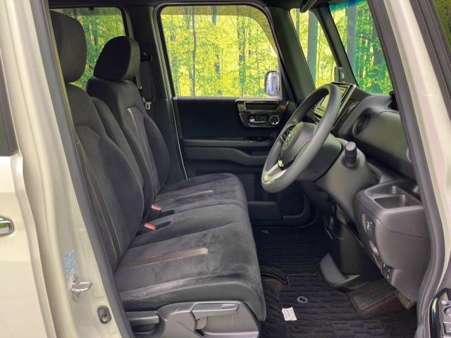 Honda N BOX CUSTOM 2018-05 183565-8