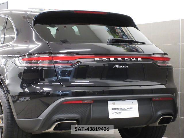 Porsche MACAN 2022-12 247053-27