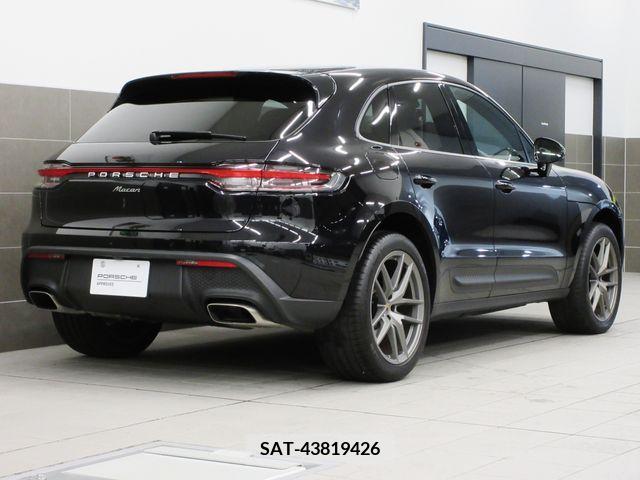 Porsche MACAN 2022-12 247053-3