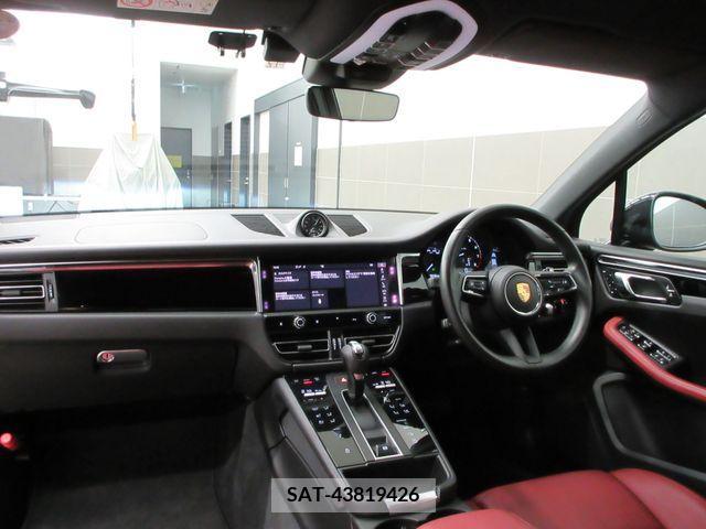 Porsche MACAN 2022-12 247053-7