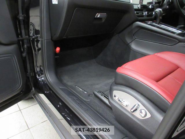 Porsche MACAN 2022-12 247053-9