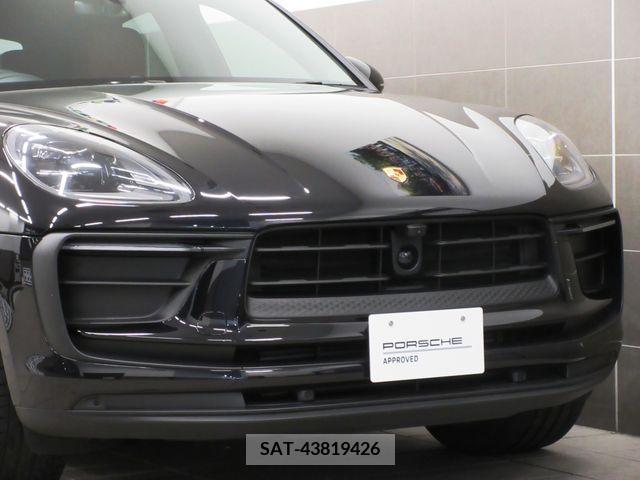 Porsche MACAN 2022-12 247053-24