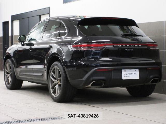 Porsche MACAN 2022-12 247053-26