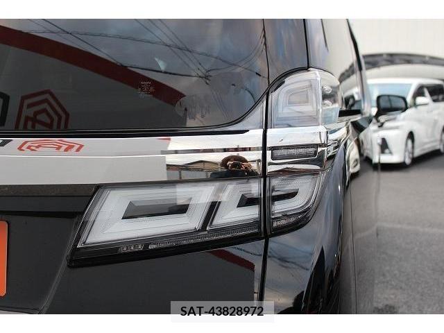 Toyota VELLFIRE 2018-08 222045-10