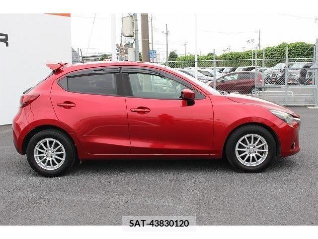 Mazda DEMIO 2015-09 301933-7