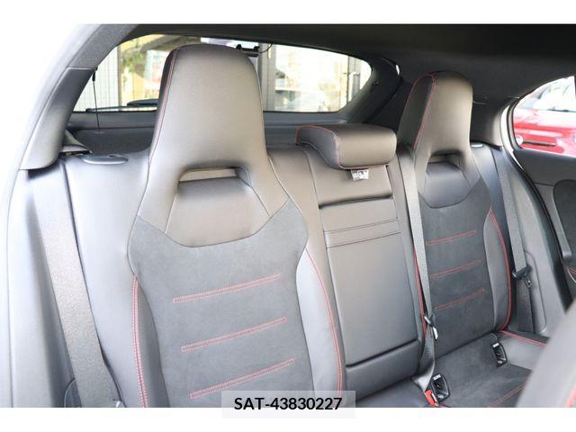Mercedes Benz A-CLASS 2019-06 237882-10