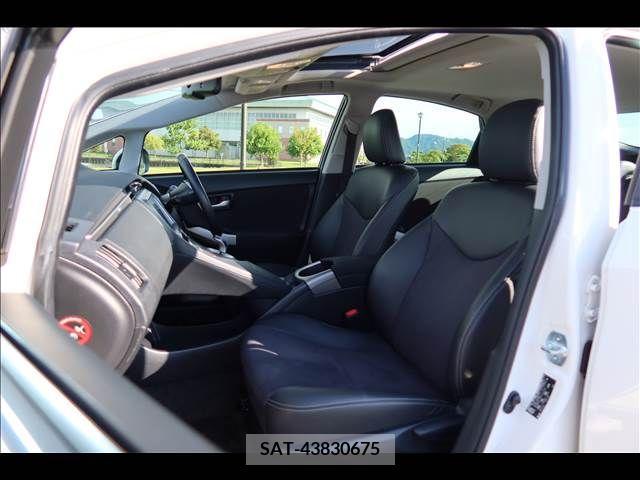 Toyota PRIUS 2013-10 255373-15
