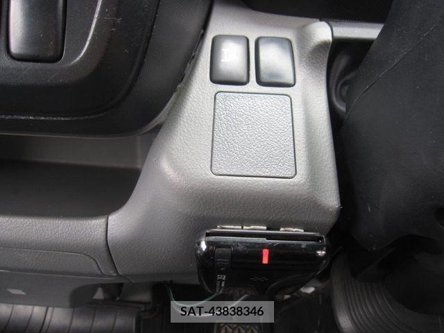 Hino DUTRO 2018-07 296715-18