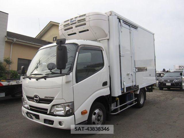 Hino DUTRO 2018-07 296715-1