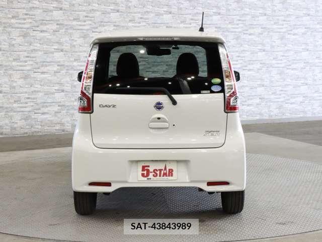 Nissan DAYZ 2017-11 296008-8