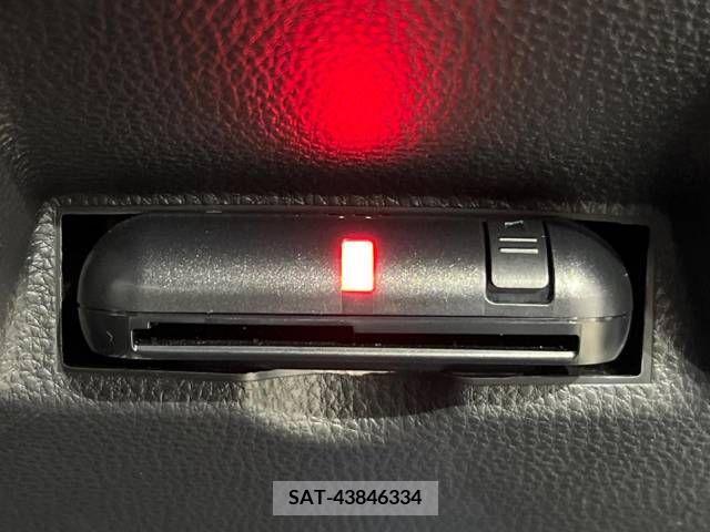 Toyota YARIS 2023-02 325752-5