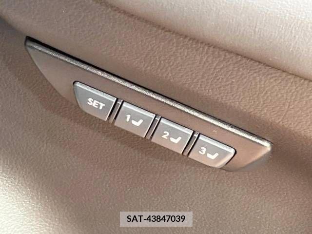 Lexus NX 2016-06 275559-6