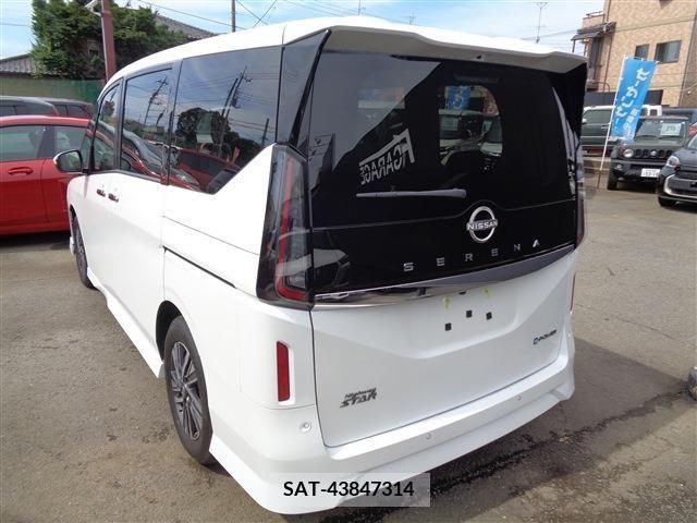 Nissan SERENA 2023-09 324944-4