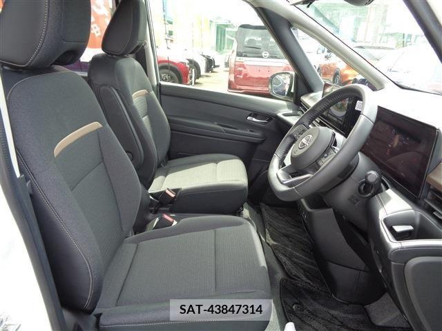 Nissan SERENA 2023-09 324944-14