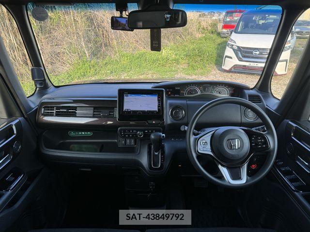Honda N BOX CUSTOM 2019-07 246442-1