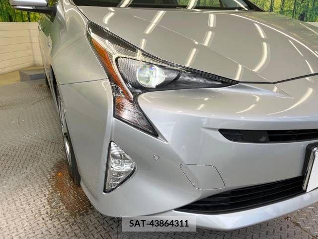 Toyota PRIUS 2016-06 227416-12