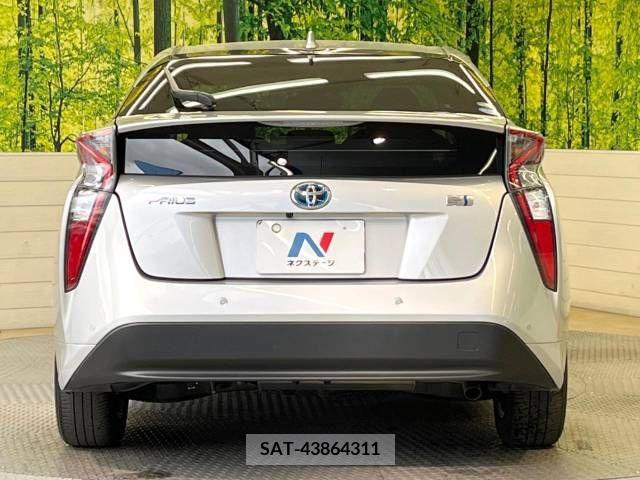 Toyota PRIUS 2016-06 227416-15