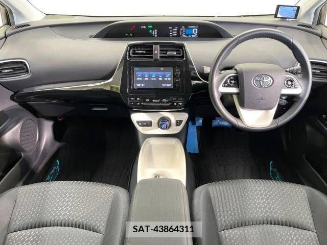 Toyota PRIUS 2016-06 227416-1