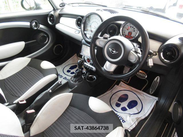 Bmw MINI 2010-05 379378-6
