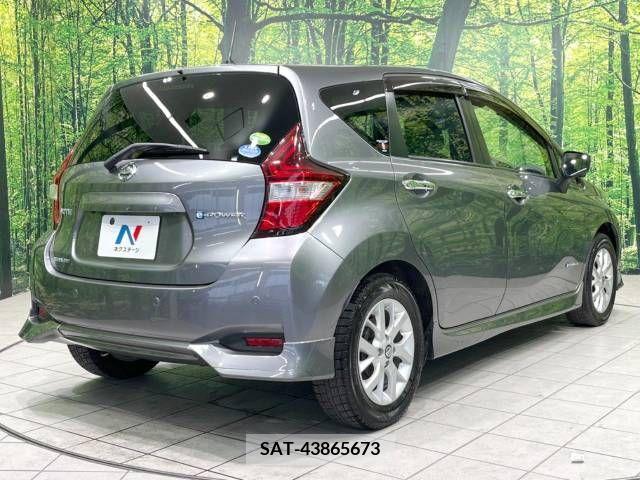 Nissan NOTE 2019-05 329530-17
