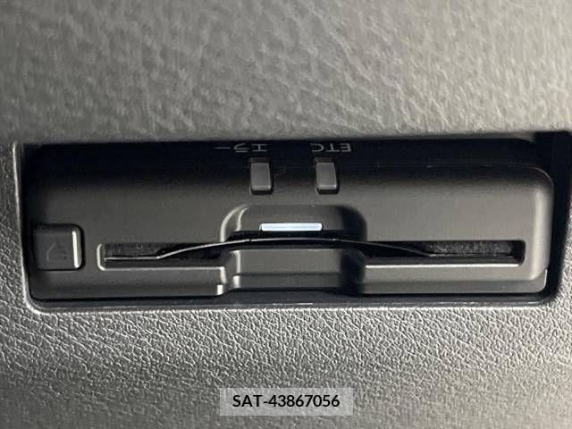 Nissan KICKS 2021-03 211502-6