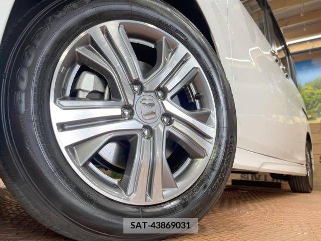Honda e 2021-11 337880-14
