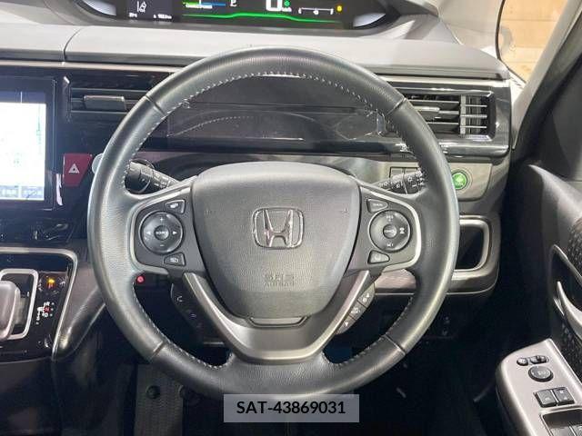 Honda e 2021-11 337880-12
