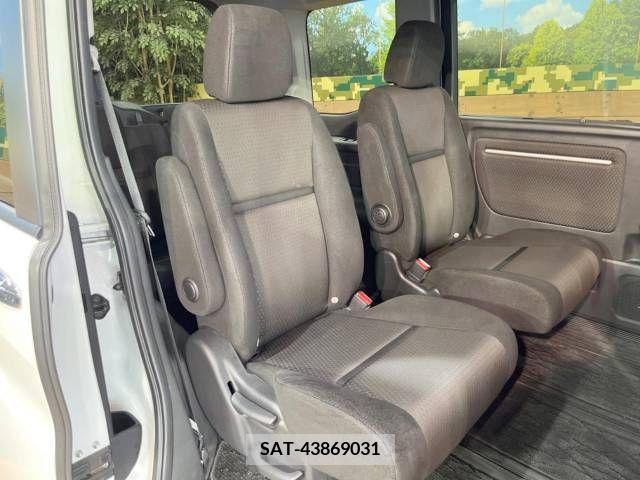 Honda e 2021-11 337880-9