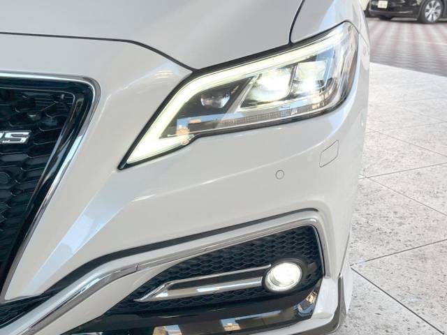 Toyota CROWN SEDAN 2018-07 195730-12