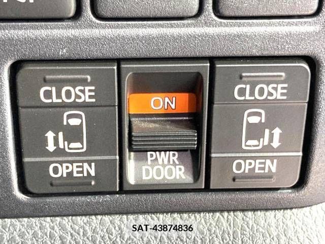 Toyota VOXY 2019-09 208858-5