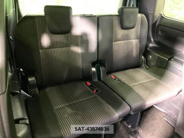 Toyota VOXY 2019-09 208858-9
