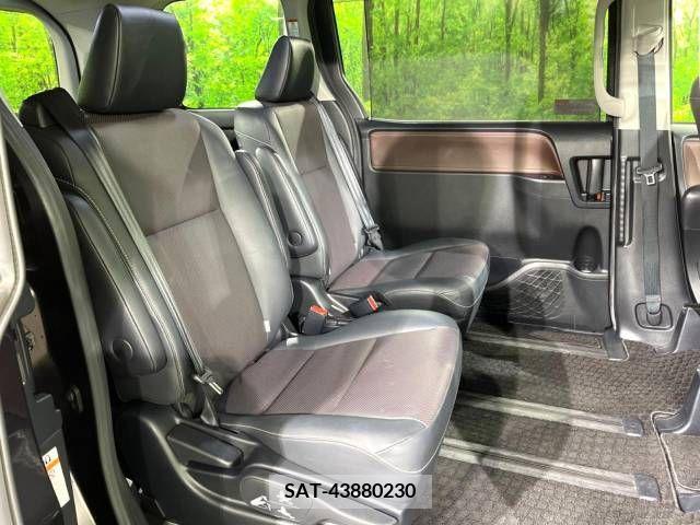 Toyota ESQUIRE 2015-06 297217-9