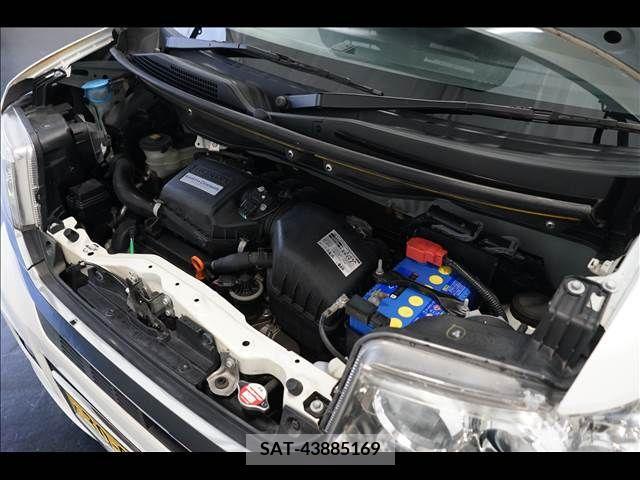 Honda N BOX CUSTOM 2015-06 306585-18