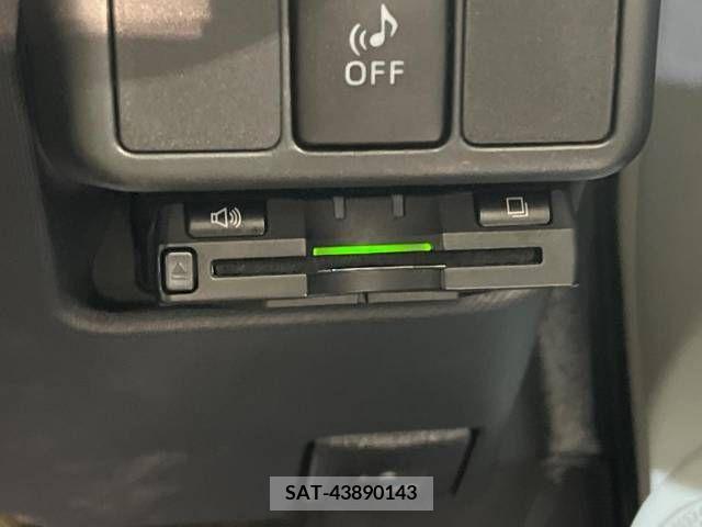 Toyota AQUA 2013-04 313943-3