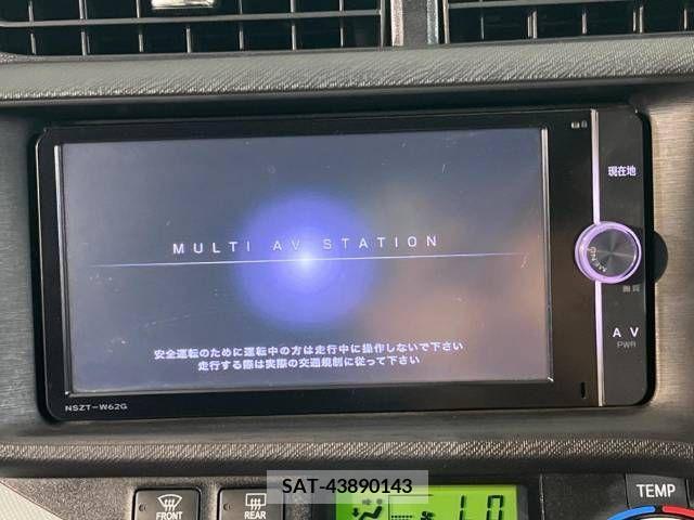 Toyota AQUA 2013-04 313943-2