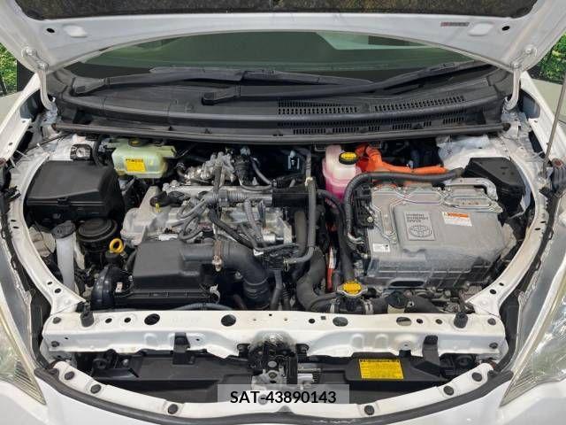 Toyota AQUA 2013-04 313943-17