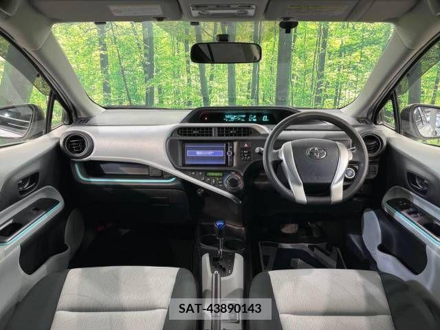 Toyota AQUA 2013-04 313943-1
