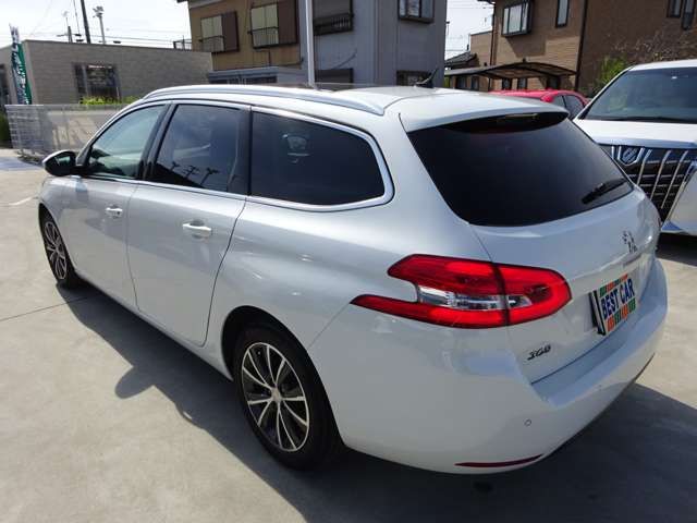 Peugeot 308 2017-01 17296-1