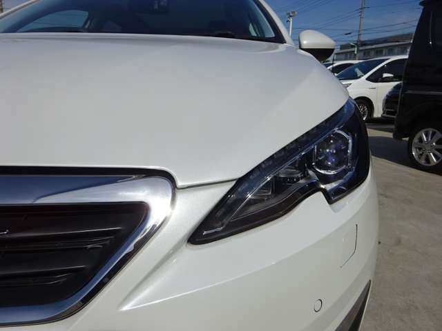 Peugeot 308 2017-01 17296-3