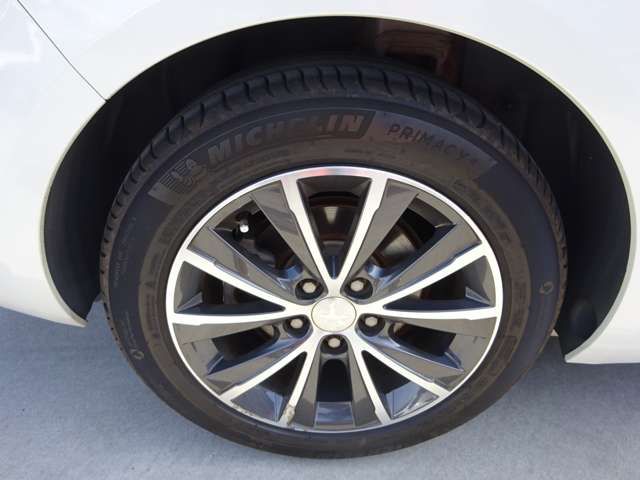 Peugeot 308 2017-01 17296-12