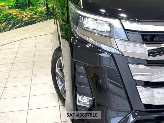 Toyota NOAH 2017-10 279473-12