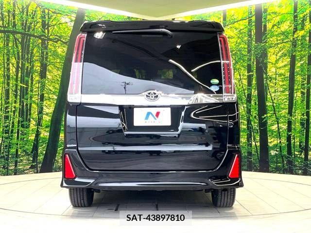 Toyota NOAH 2017-10 279473-15