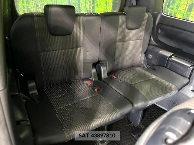 Toyota NOAH 2017-10 279473-9