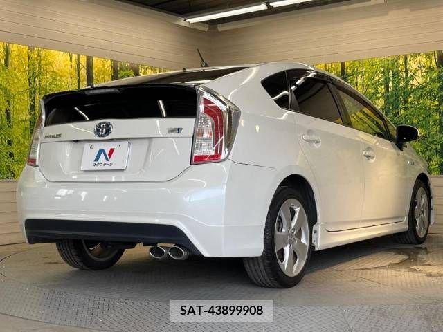 Toyota PRIUS 2013-09 366633-17