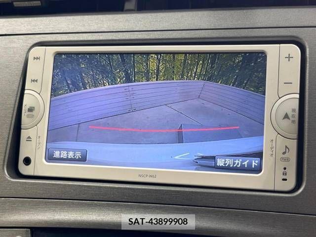 Toyota PRIUS 2013-09 366633-4