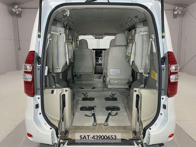 Toyota NOAH 2013-03 321357-4