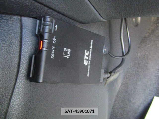 Nissan JUKE 2013-04 234893-5