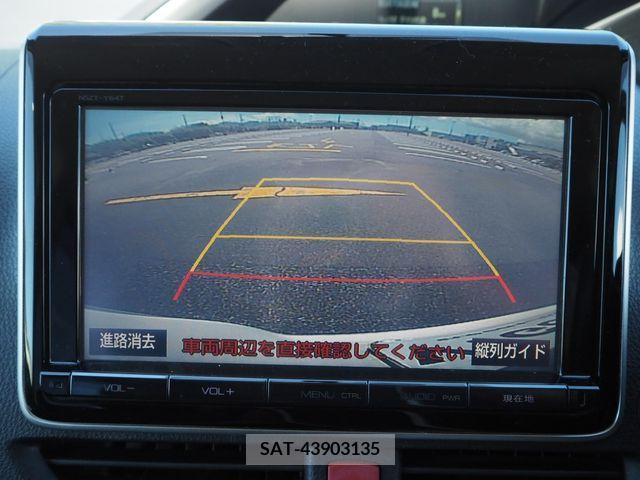 Toyota VOXY 2015-06 394946-15